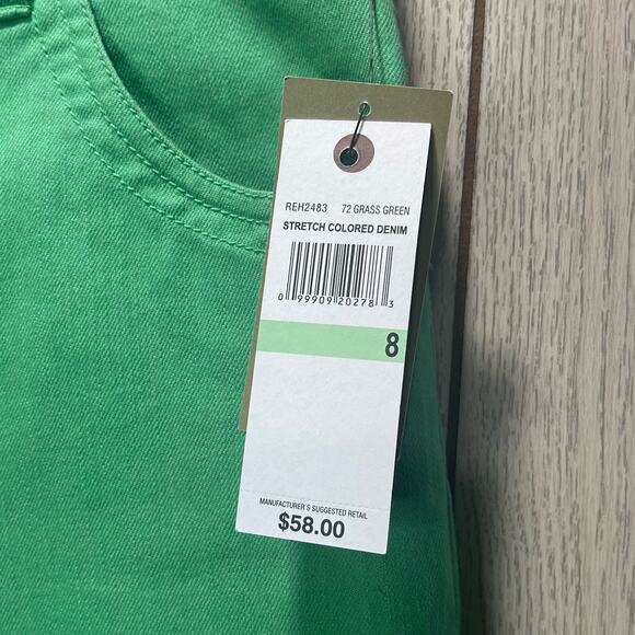 Rafaella Vibrant Green Capris - Picture 4 of 10